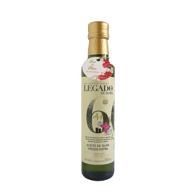 Botella de 250 ml de Aceite de Oliva Virgen Extra con D.O. Sierra de Cazorla con Etiqueta colgante con cordón dorado para boda